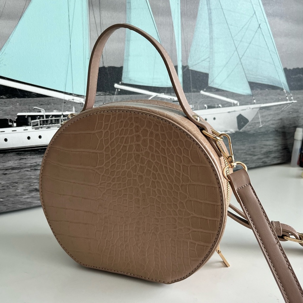 Circle purse